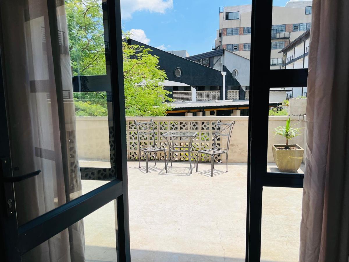 City Living Apartment 119 - Washer, 4K Tv, Fast Wifi, & Sunny Balcony Johannesburg Exterior photo